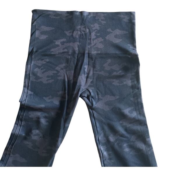 Spanx Look at Me Now Leggings Camouflage Seamless Tummy Control Activewear L - Picture 4 of 5
